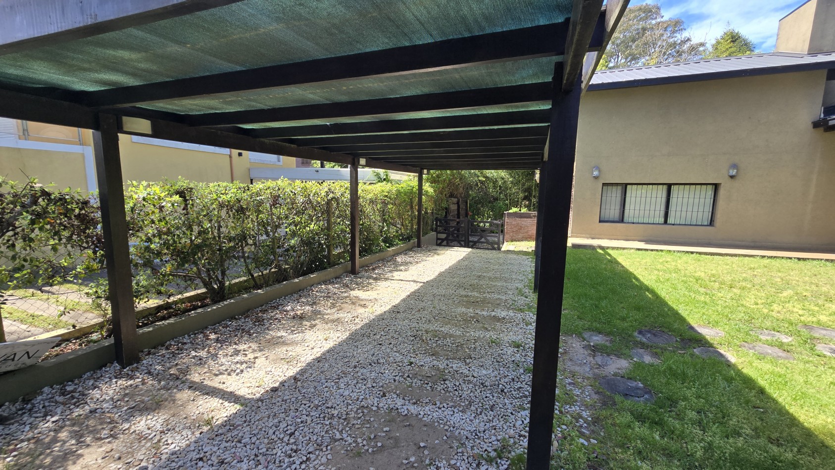 EN VENTA - PINAMAR - CASA 3 DORMITORIOS FINANCIACION