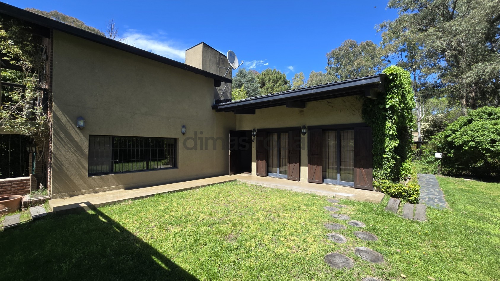 EN VENTA - PINAMAR - CASA 3 DORMITORIOS FINANCIACION