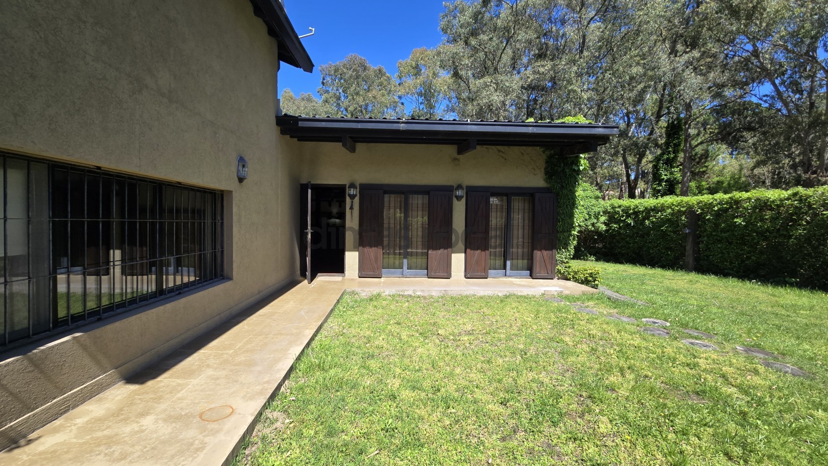 EN VENTA - PINAMAR - CASA 3 DORMITORIOS FINANCIACION