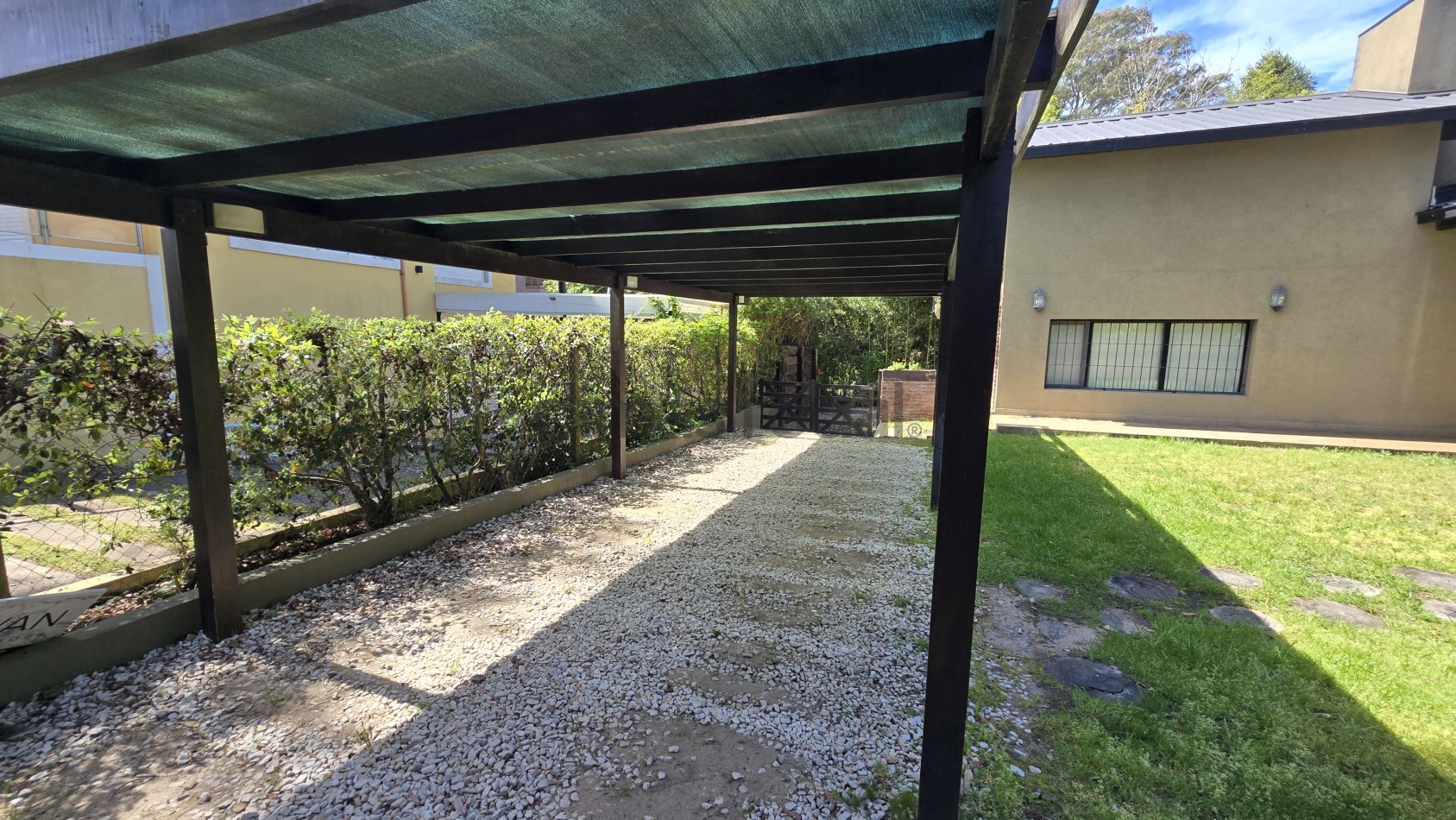 EN VENTA - PINAMAR - CASA 3 DORMITORIOS FINANCIACION