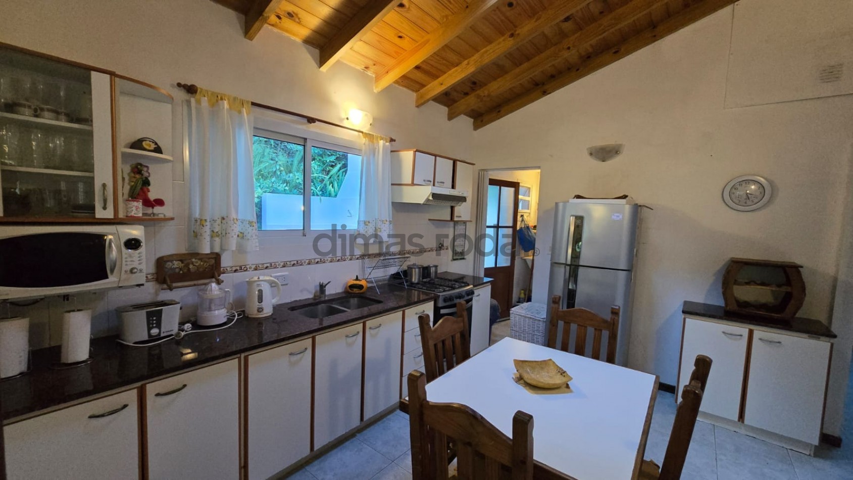 Casa de 4 ambientes en Pinamar 